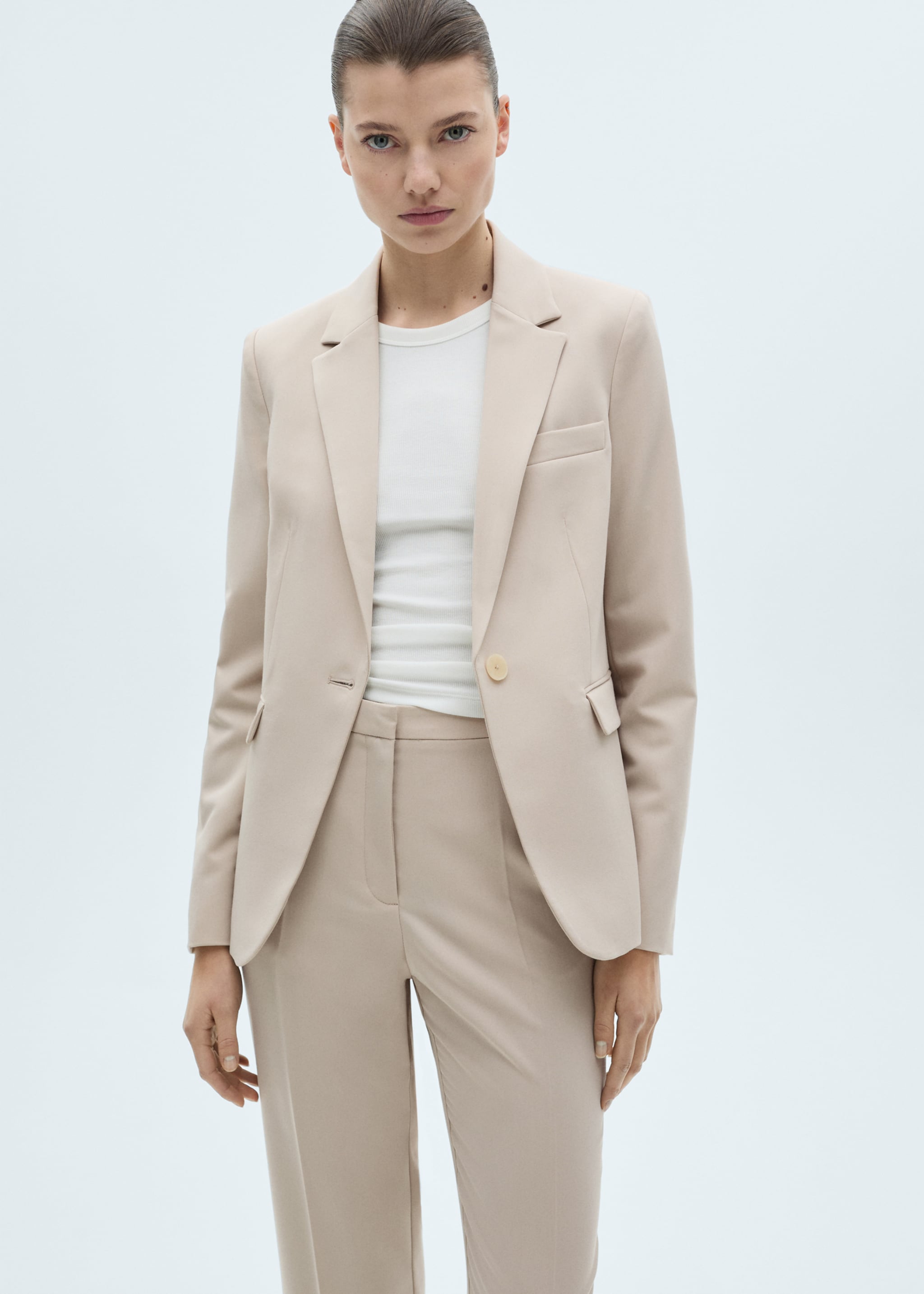 Fitted suit jacket 3